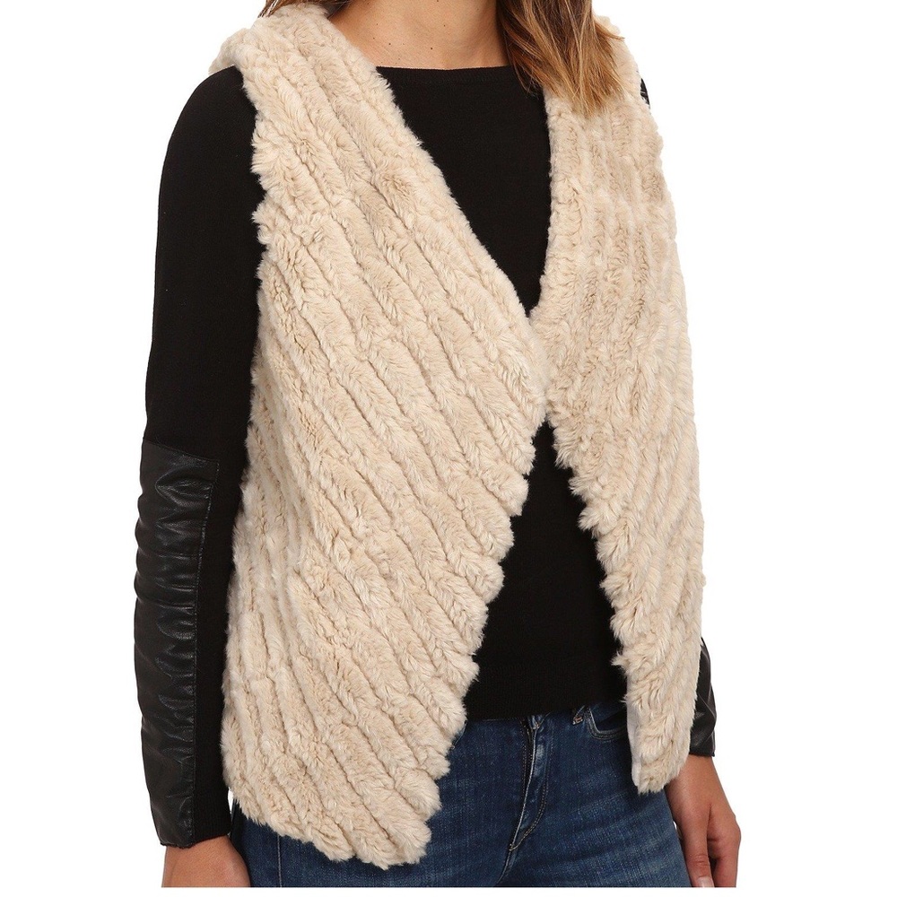 BB Dakota Faux Fur Fuzzy Soft Vest Oatmeal